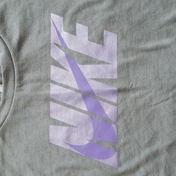 Nike Little Girls Long-Sleeve Metallic Logo Box Tee & Dri-FIT Leggings Set - Picture 4 of 16